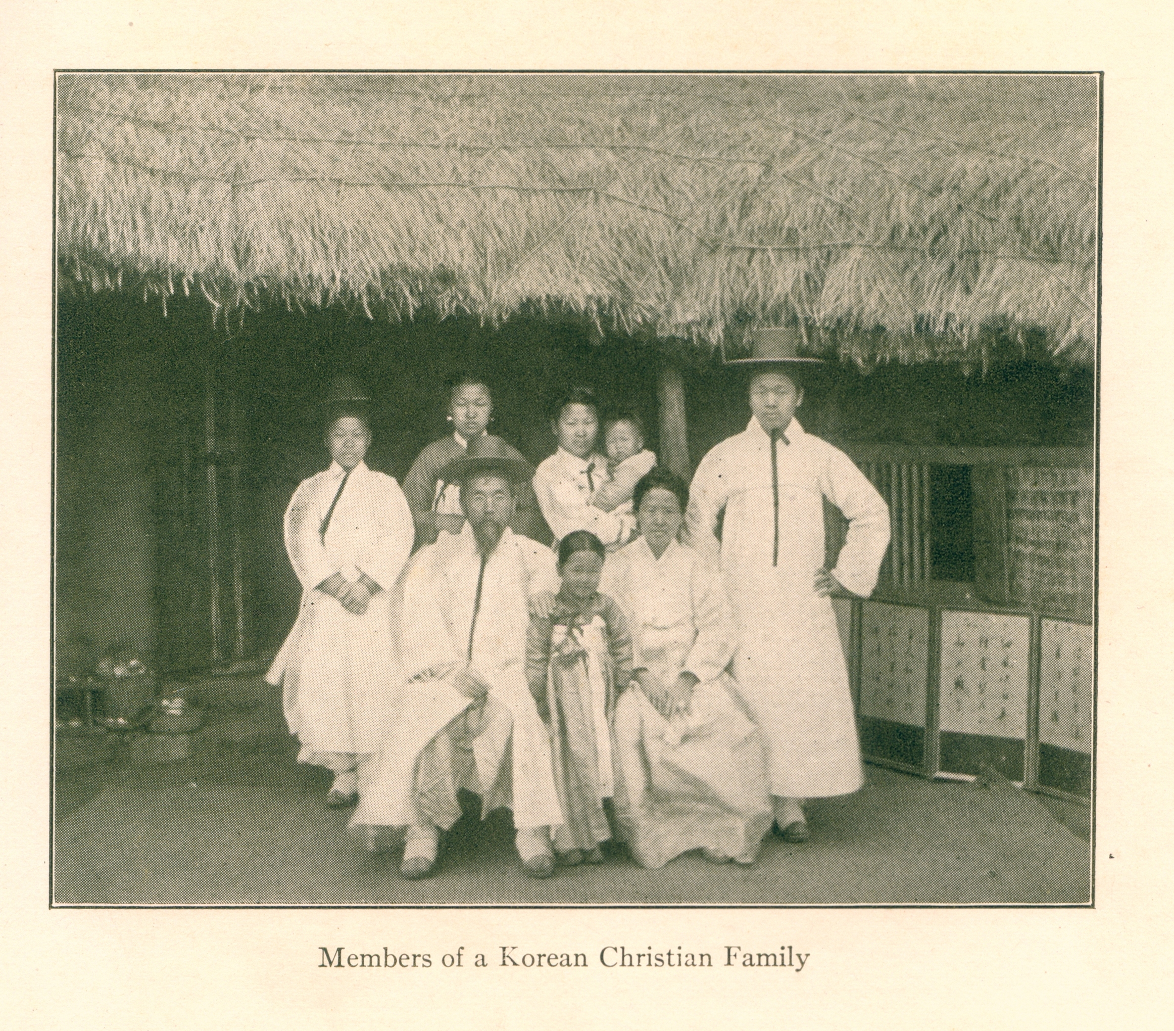 Sŏ Sang-ryun (서상륜) with his family, published 1918